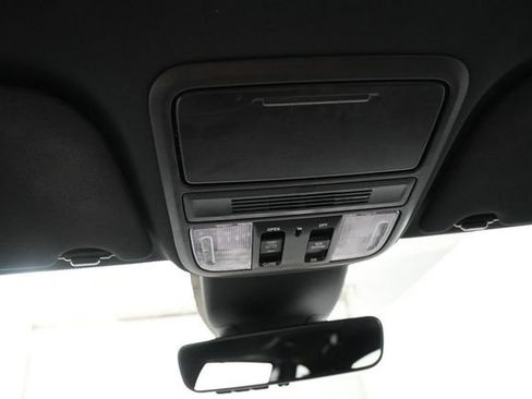 Used 2023 Honda Odyssey Sport image 12