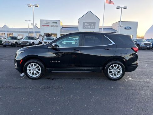 Used 2023 Chevrolet Equinox LT image 2