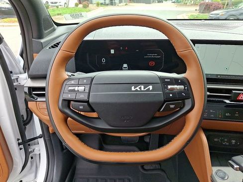 New 2026 Kia Sportage X-Line w/ X-Line Technology Package image 20