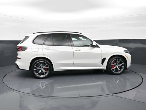 Used 2026 BMW X5 xDrive50e w/ M Sport Package AWD/4WD image 4