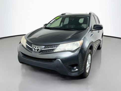 Used 2013 Toyota RAV4 LE FWD image 10