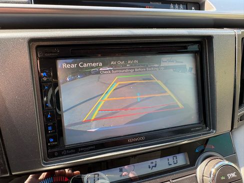 Used 2018 Toyota RAV4 XLE w/ Plus Extra Value Package FWD image 19