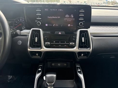 Used 2021 Kia Sorento S image 17