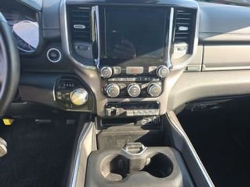 Used 2022 RAM 1500 Laramie AWD/4WD image 12