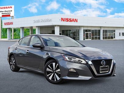 Used 2022 Nissan Altima 2.5 SV