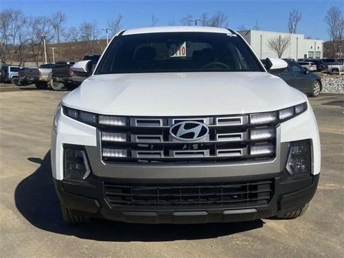 Certified 2025 Hyundai Santa Cruz SE image 8