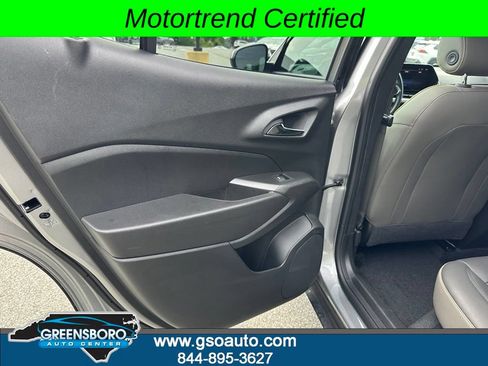Used 2024 Chevrolet Trax ACTIV w/ Sunroof Package FWD image 22