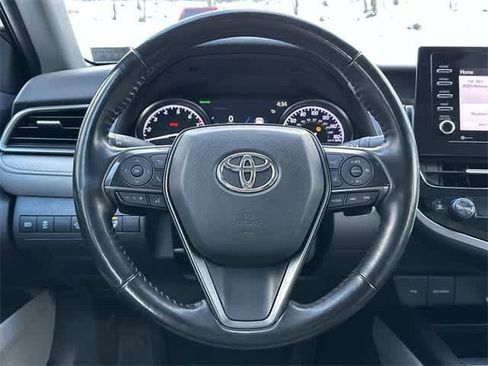 Used 2023 Toyota Camry SE image 8