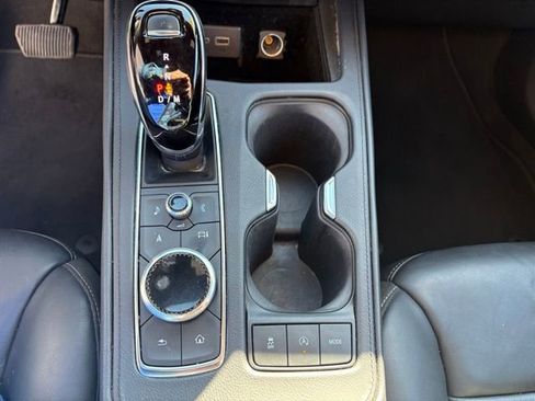 Used 2024 Cadillac XT4 Premium Luxury image 21