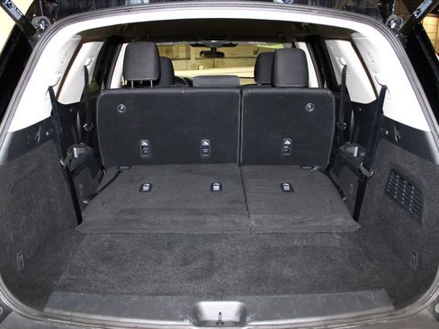 Used 2025 Nissan Pathfinder SV image 41