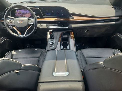 Used 2023 Cadillac Escalade ESV Premium Luxury AWD/4WD image 16