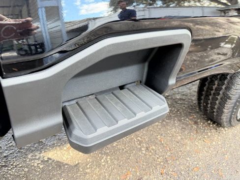 Used 2025 Ford F350 XL w/ FX4 Off-Road Package image 11