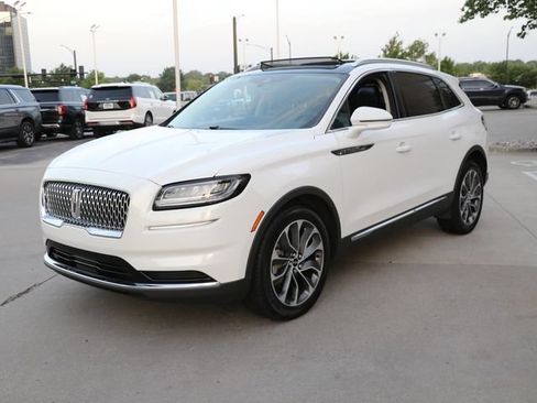 Used 2022 Lincoln Nautilus Reserve AWD/4WD image 3