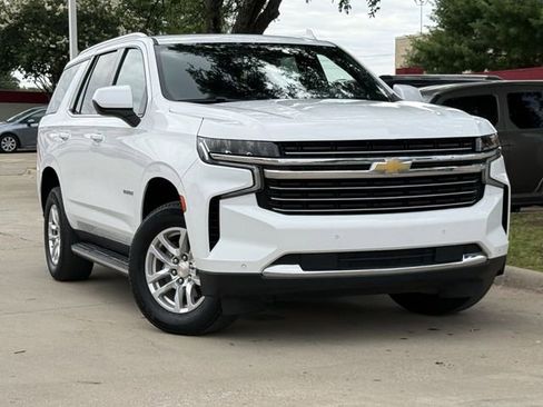 Used 2024 Chevrolet Tahoe LT RWD image 2