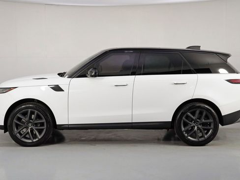 Used 2024 Land Rover Range Rover Sport SE image 57