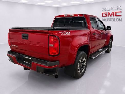Used 2021 Chevrolet Colorado Z71 w/ Safety Package AWD/4WD image 5