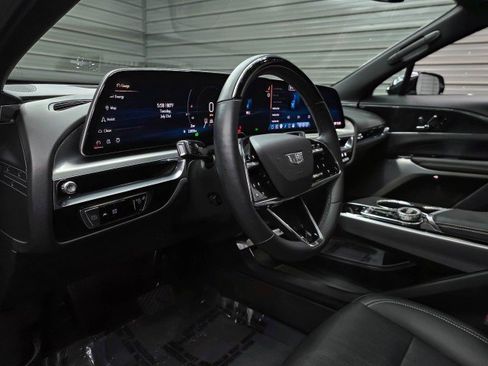 Used 2024 Cadillac Lyriq Sport AWD/4WD image 11