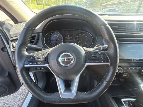 Used 2019 Nissan Rogue SV AWD/4WD image 11