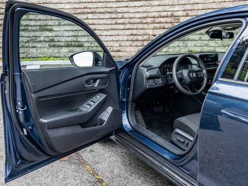 Used 2023 Honda Accord EX image 25