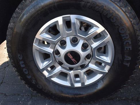 Used 2023 GMC Sierra 2500 SLT w/ SLT Convenience Package image 37