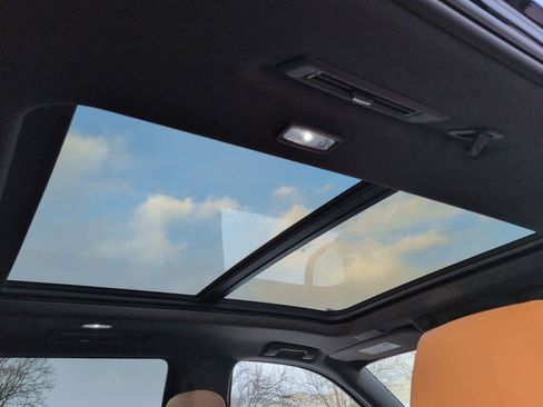 Used 2022 Cadillac Escalade Sport image 22