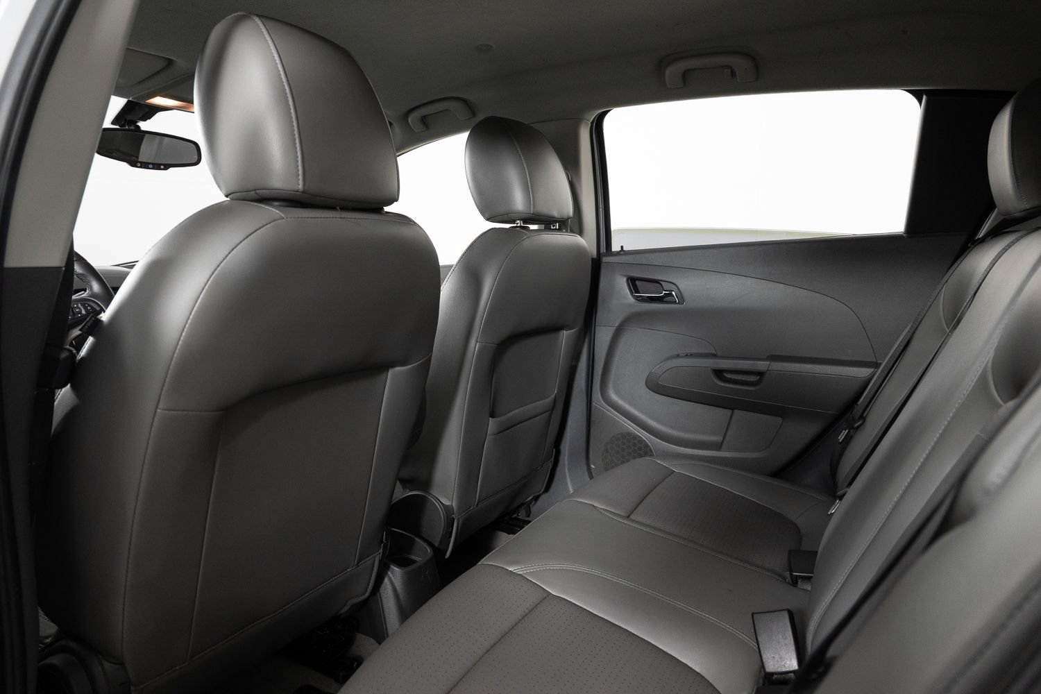 Used 2015 Chevrolet Sonic LTZ FWD image 17