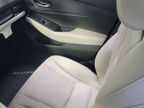 Certified 2025 Honda Accord EX-L image 22
