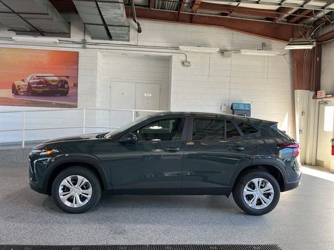 New 2026 Chevrolet Trax LS image 4