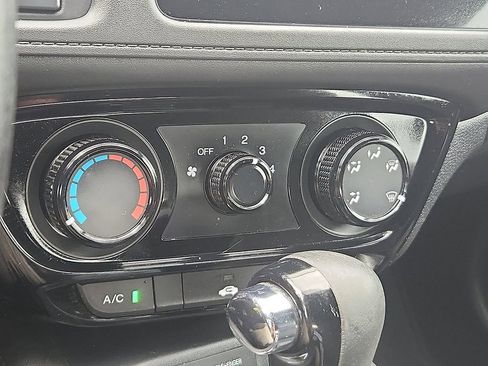 Used 2019 Honda HR-V Sport image 10