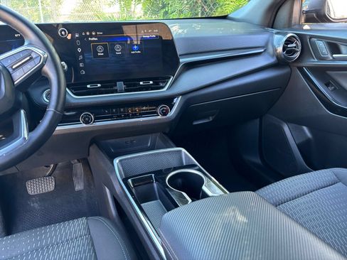 Used 2025 Chevrolet Equinox LT FWD image 41