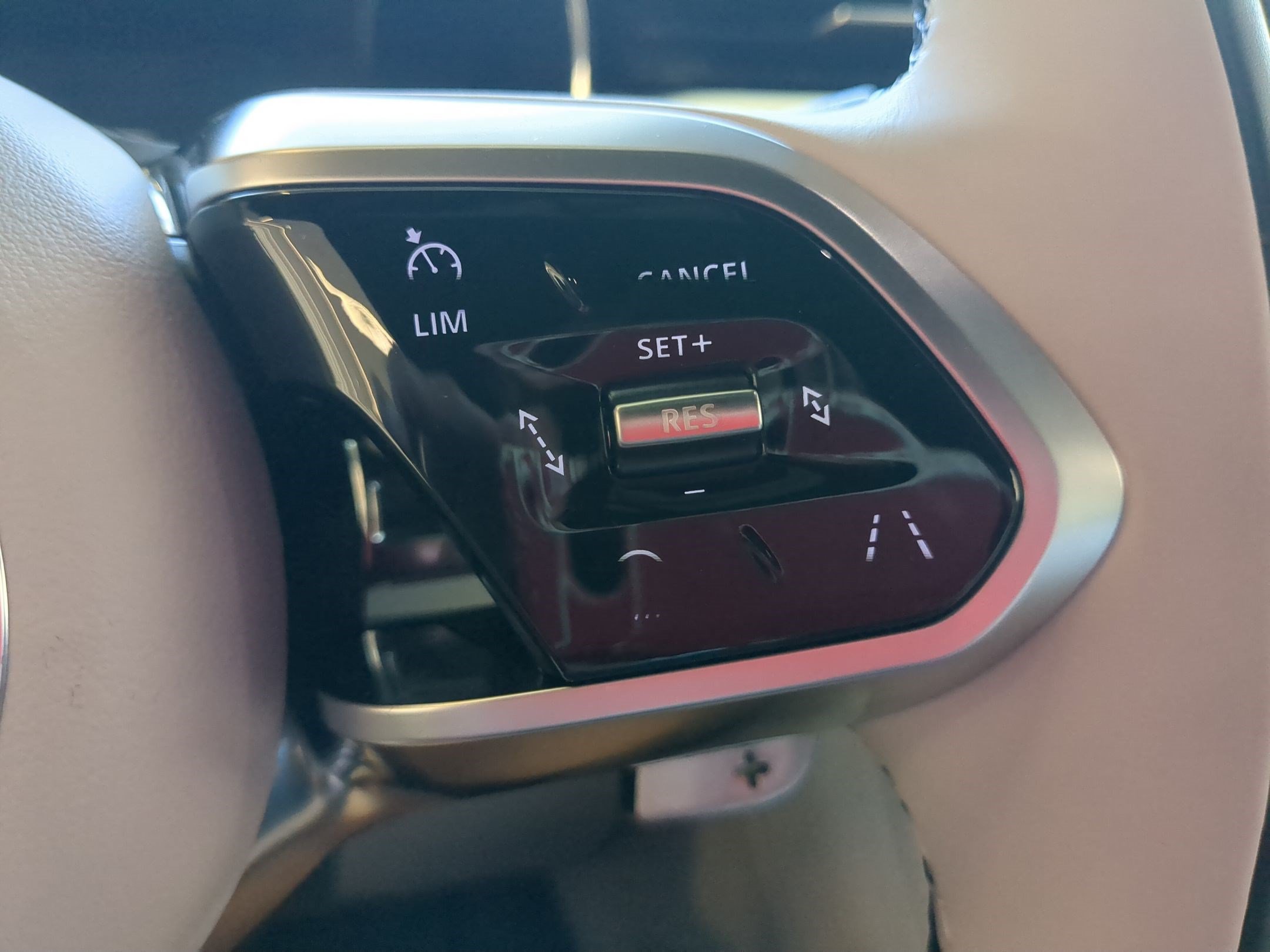 New 2026 Jaguar F-PACE R-Dynamic S AWD/4WD image 17