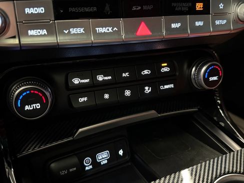 Used 2021 Kia Stinger GT1 image 16