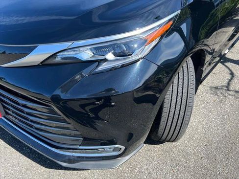 Certified 2024 Toyota Sienna Platinum AWD/4WD image 3