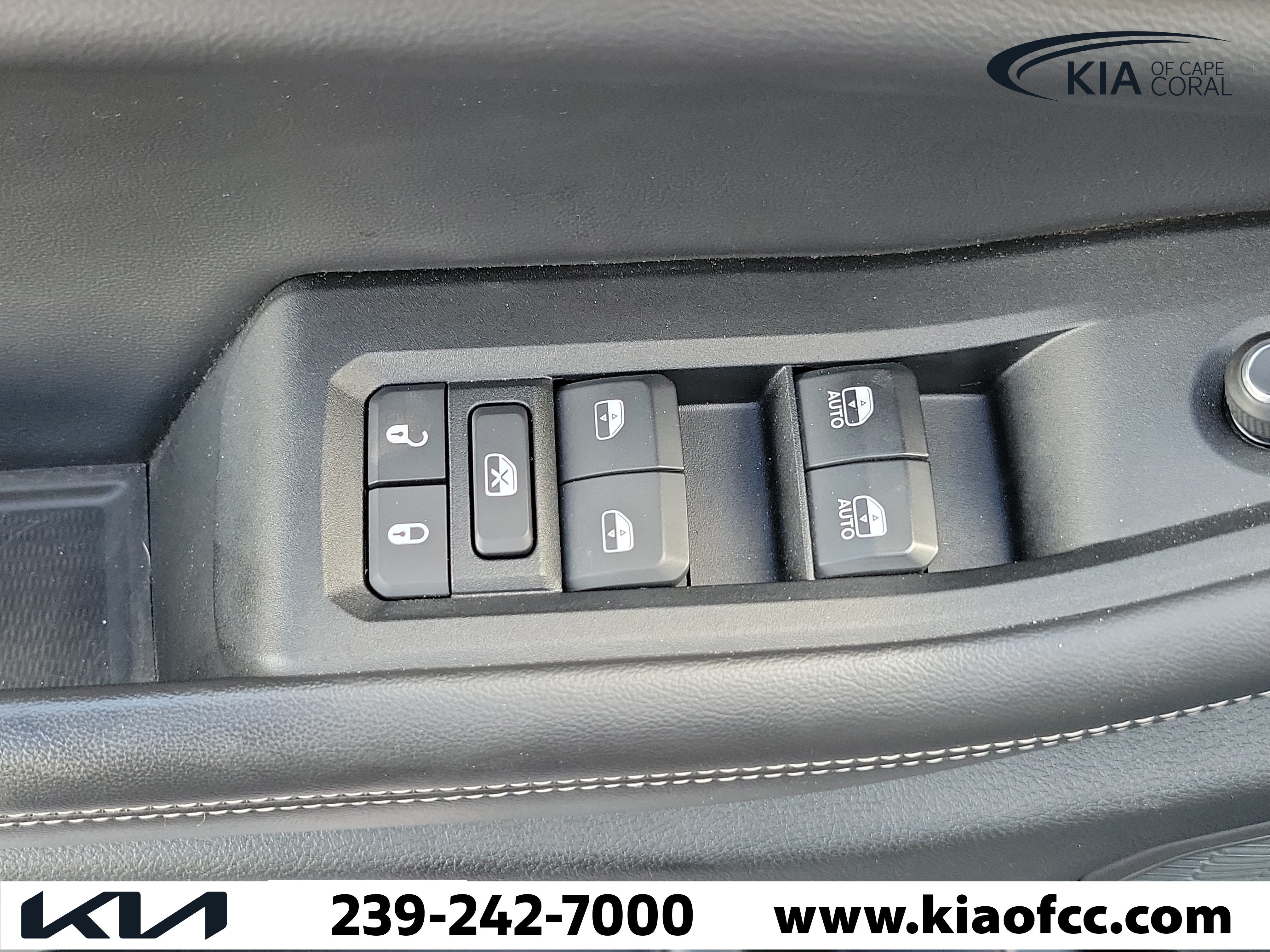 Used 2024 Jeep Grand Cherokee Limited w/ Luxury Tech Group II AWD/4WD image 25