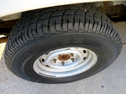 Used 2001 Ford E-150 and Econoline 150 image 21