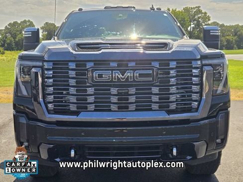 Used 2024 GMC Sierra 2500 Denali Ultimate w/ Max Trailering Package AWD/4WD image 2