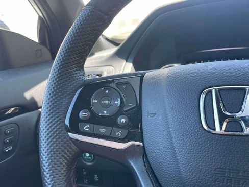 Used 2025 Honda Passport Black Edition image 22