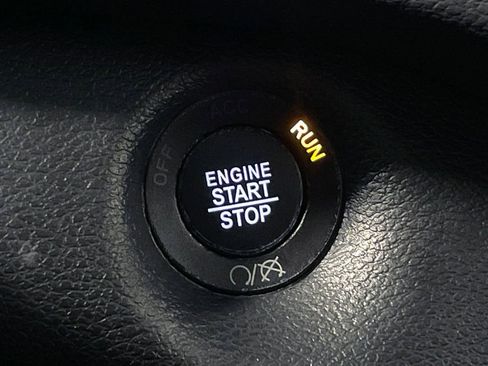 Used 2022 Jeep Cherokee Trailhawk image 29