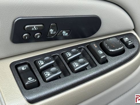 Used 2005 Chevrolet Silverado 2500 LT w/ Heavy-Duty Power Package image 13