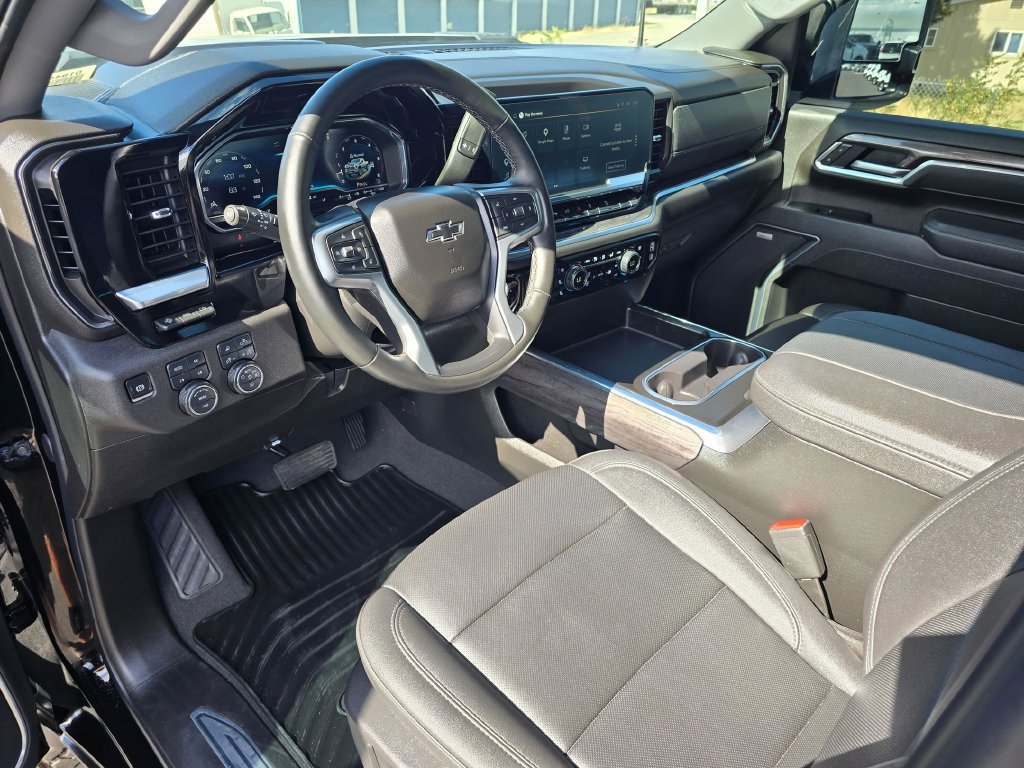 Used 2025 Chevrolet Silverado 3500 LTZ w/ Trail Boss Package AWD/4WD image 2