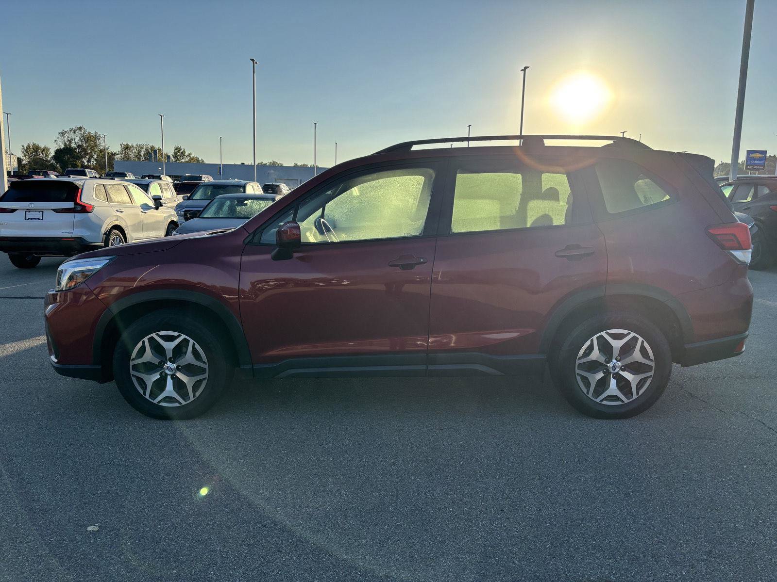 Used 2020 Subaru Forester Premium AWD/4WD image 2