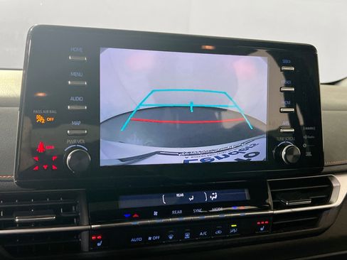 Used 2022 Toyota Sienna XSE w/ XSE Plus Package image 14