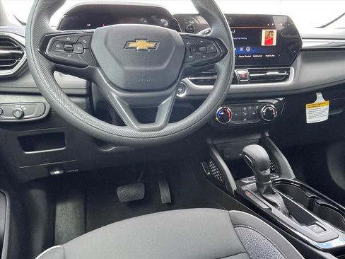 New 2026 Chevrolet TrailBlazer LT FWD image 9