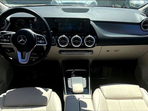 Used 2022 Mercedes-Benz GLA 250 image 14