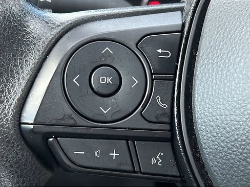 Used 2025 Toyota RAV4 XLE FWD image 19