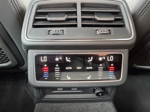 Used 2025 Audi A6 Premium Plus w/ Premium Plus Package image 19