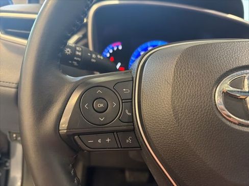 Used 2022 Toyota Corolla Cross XLE image 23