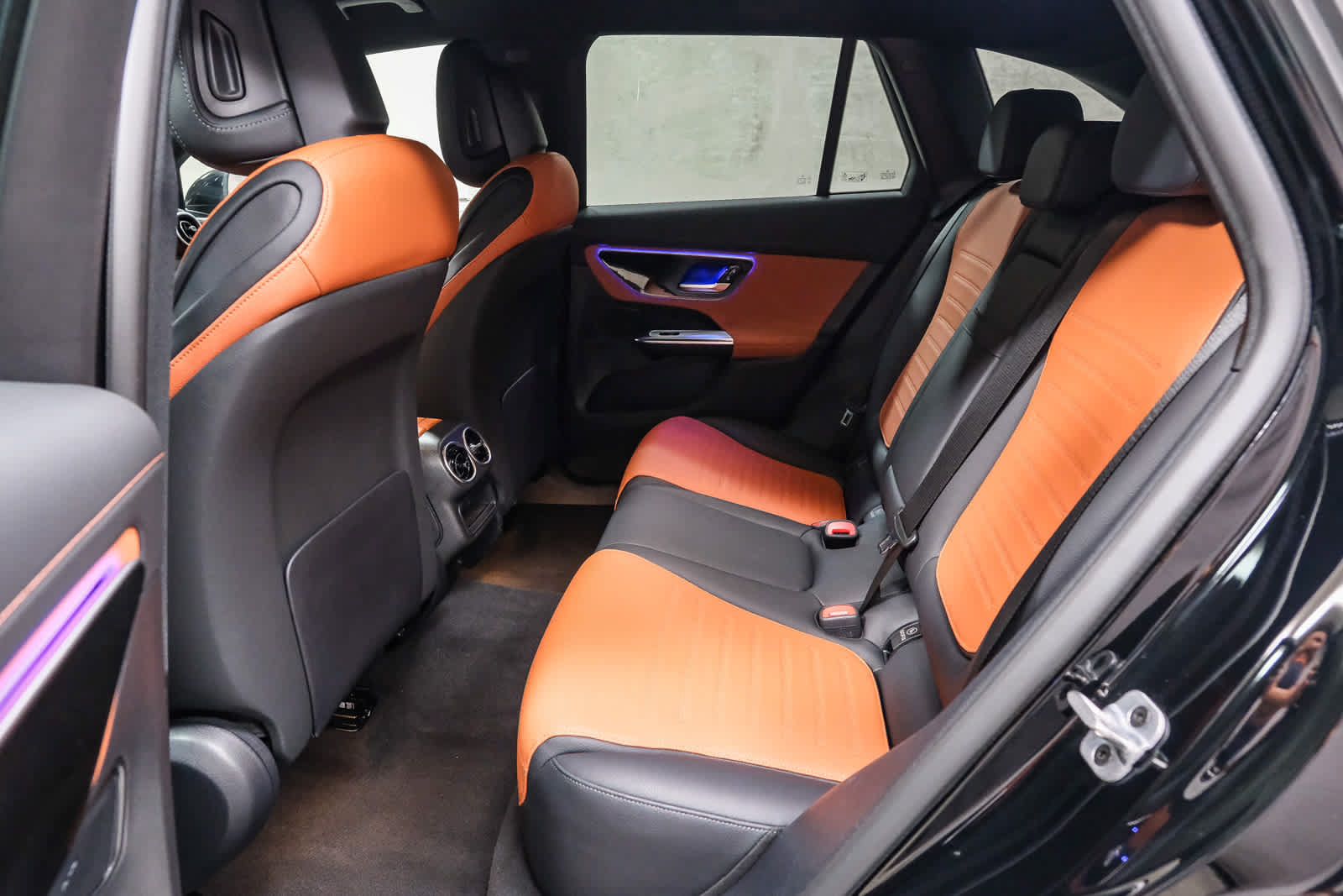 Certified 2025 Mercedes-Benz GLC 300 image 23