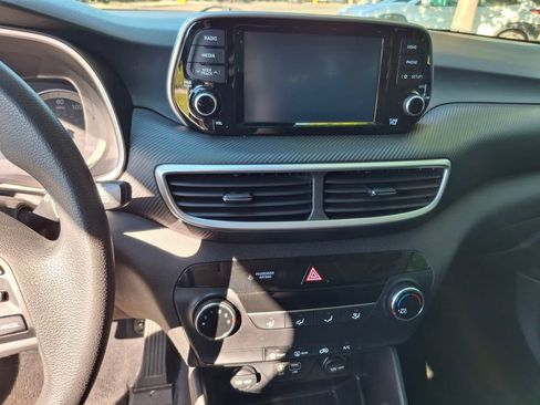 Used 2021 Hyundai Tucson SE AWD/4WD image 11