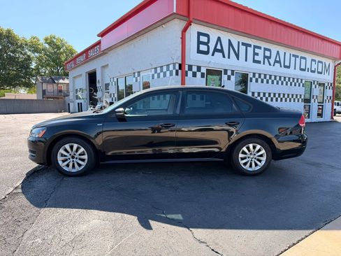 Used 2013 Volkswagen Passat 2.5 S FWD image 2